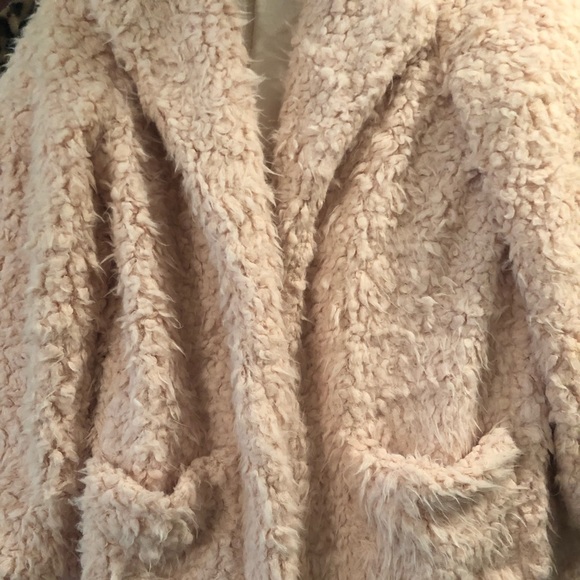 🔥🔥Final Sale🔥🔥Pink Faux Fur Coat - Picture 5 of 5